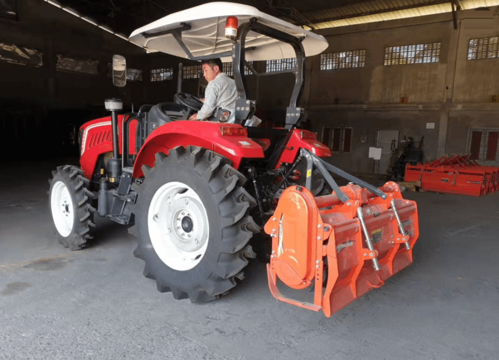Tractor started fieldwork in 2020 still under excellent working conditions.